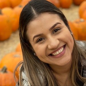 Meet your Posher, Kendra